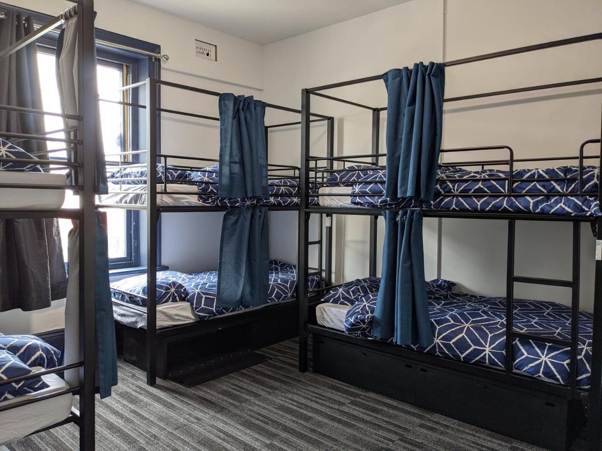 Bed 6-Bed Dormitory Room